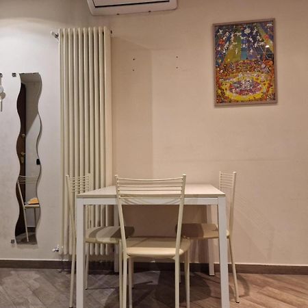 Apartamento Mia Casa Monza Exterior foto